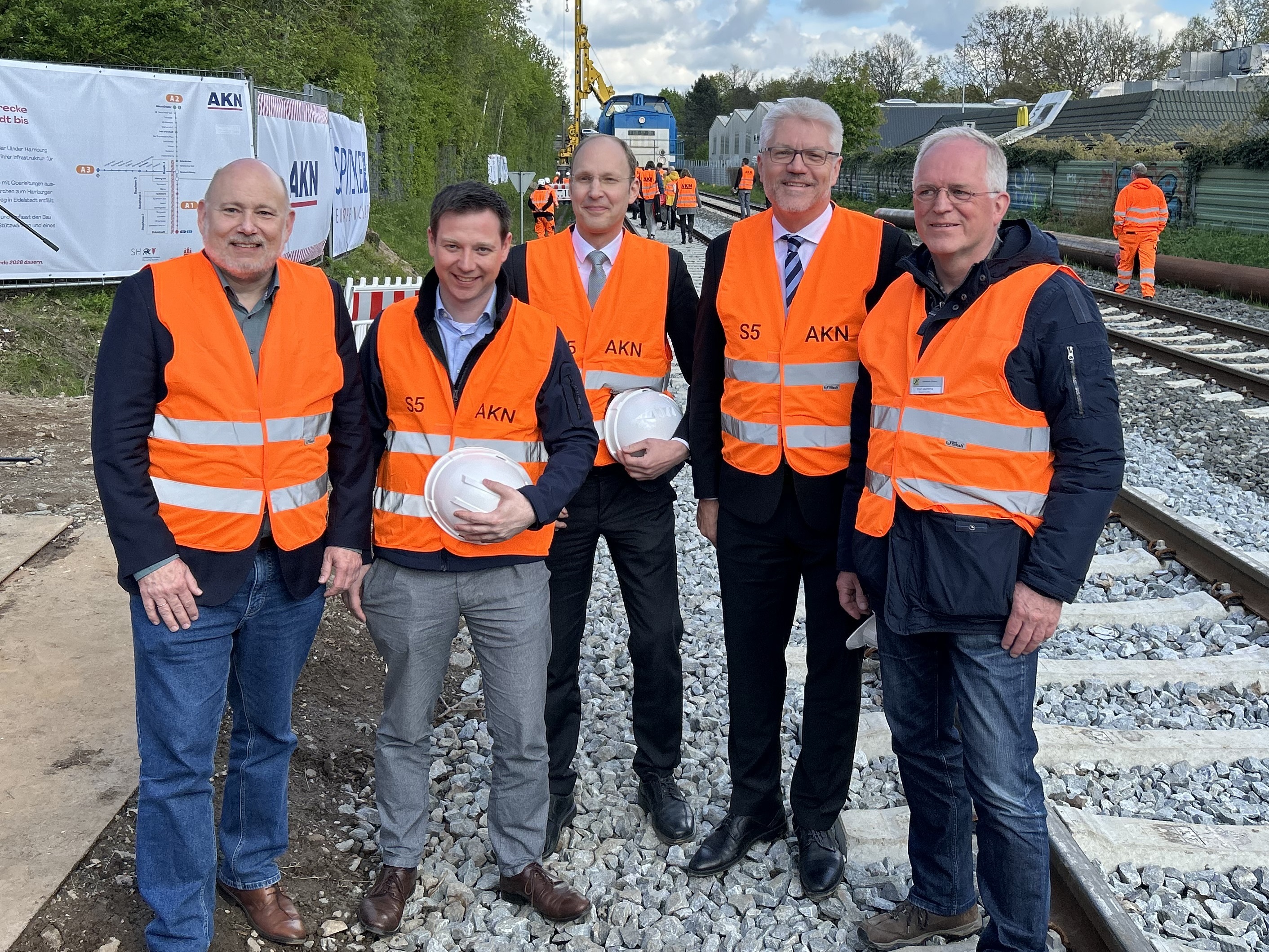 S-Bahn Kommt Nach Quickborn: AKN Beginnt Elektrifizierung Der Neuen Strecke